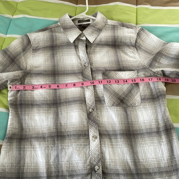Eddie Bauer Classic Fit Lightweight Flannel - Picture 12 of 13